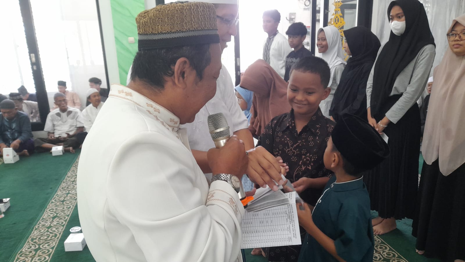 Santunan yatim piatu